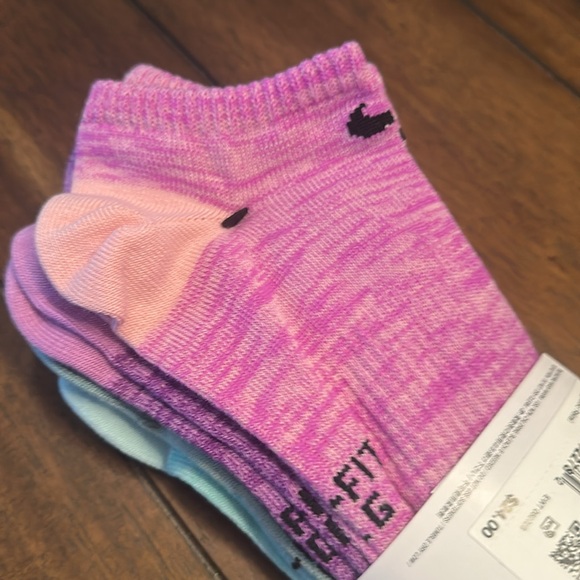 NWT NIKE EVERYDAY LIGHTWEIGHT DRI-FIT NO SHOW SOCKS - Picture 4 of 4